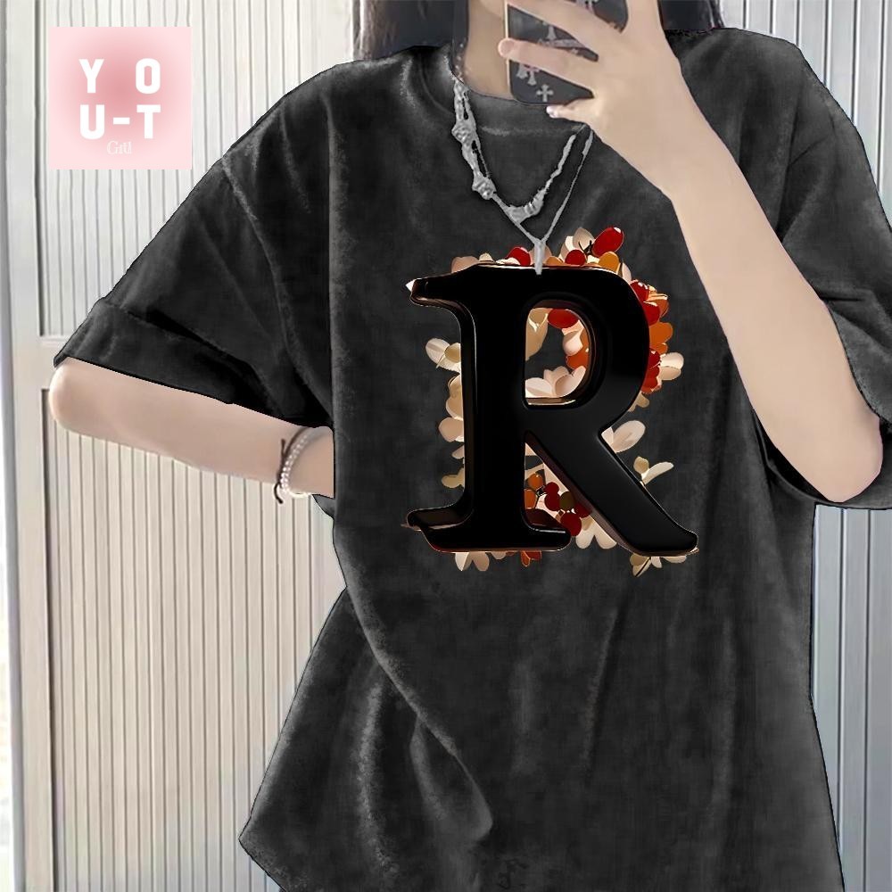 YOU-T💫เสื้อยืดแขนสั้น ผ้าฝ้าย100% สตรีทสไตล์ เสื้อยืดโอเวอร์ไซส์ คุณภาพสูง สวมใส่สบาย ลาย "R Flower"