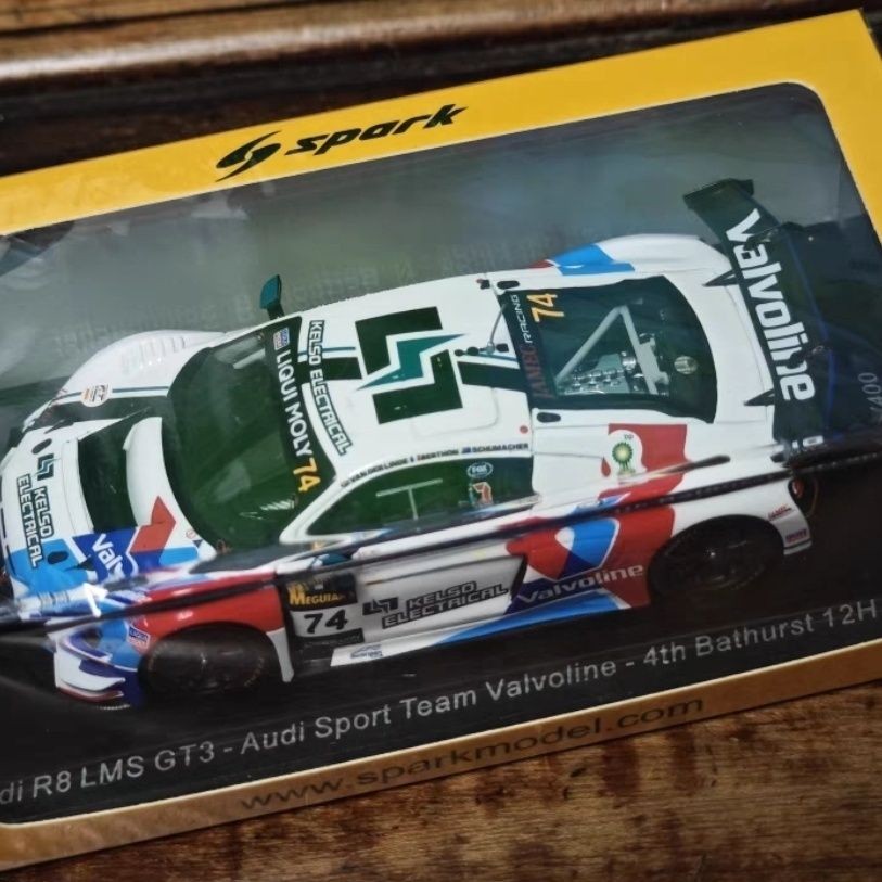 SPARK 1/43 2022 Buster AUDI R8 LMS GT3 74#绝版车模