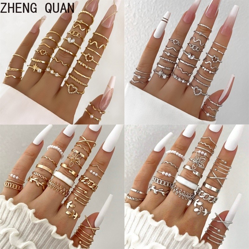 22pcs 28pcs Minimalist หัวใจ Wave แหวนชุด Cubic Zirconia Accents ดอกไม้ Love ปรับ Stackable แหวนชุดผู้หญิงเครื่องประดับ Boho Chic วันหยุดของขวัญทุกวันสวมใส่อุปกรณ์เสริม
