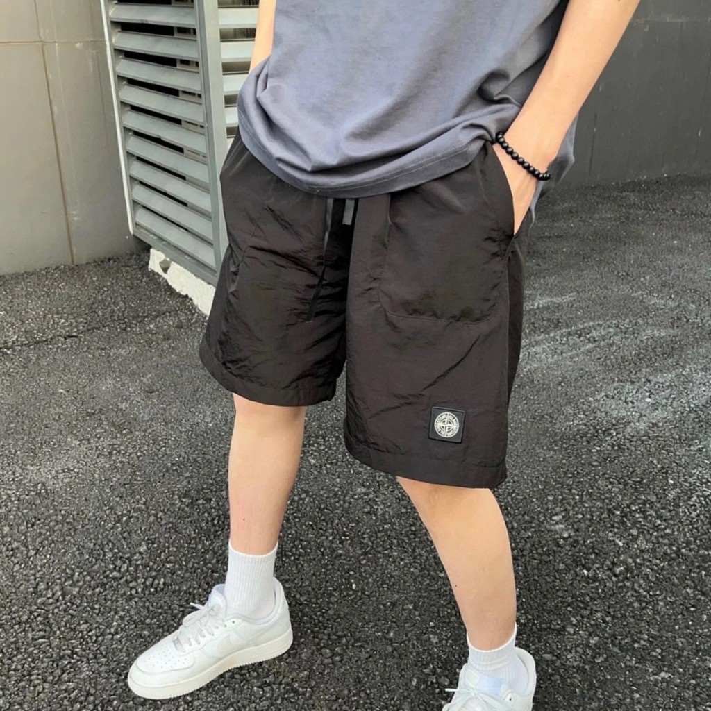STONE ISLAND กางเกงขาสั้นลําลอง ผ้าไนล่อน ทรงหลวม ลายเข็มทิศหินเมทัลลิก สําหรับผู้ชาย และผู้หญิง