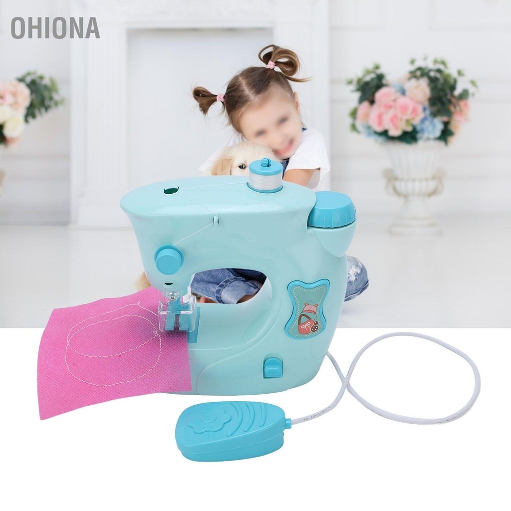 OHIONA เด็ก Mini จักรเย็บผ้าชุดของเล่นเด็กแบบพกพาไฟฟ้าจำลองจักรเย็บผ้ามานานกว่า 3 ปี