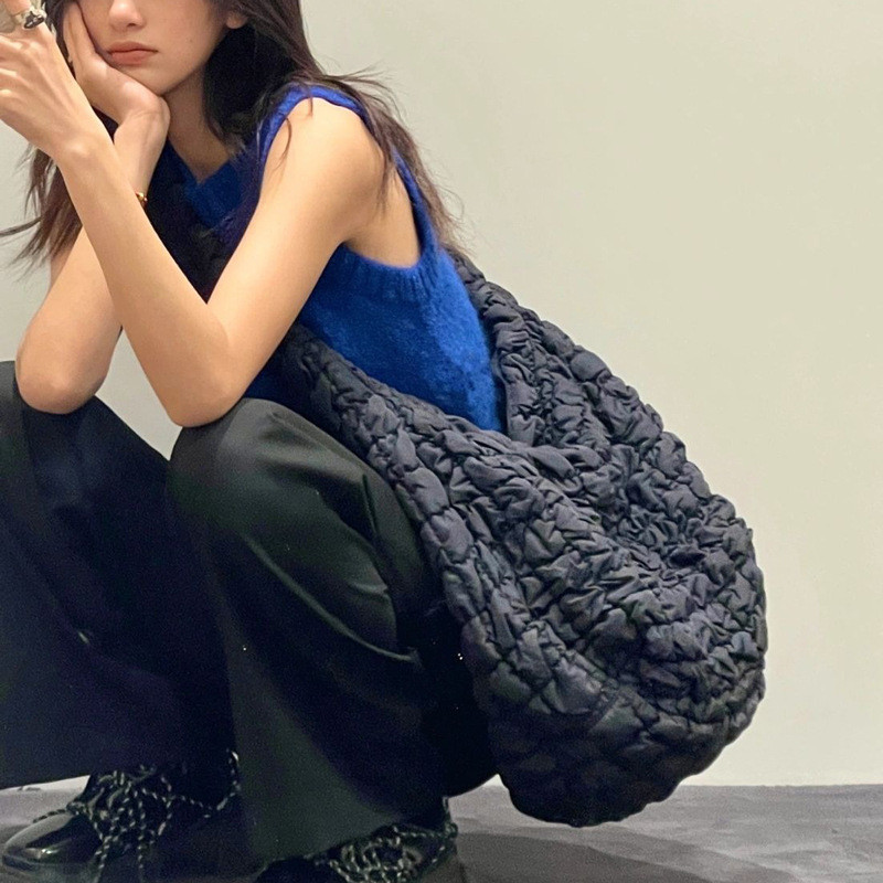 Cloud Bag Puff Pleated Japanese Casual Retro Dumpling Bag Fashionable All-Match Diamond Korean Style Down Messenger Bag