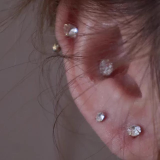 Roselife 1PC Unisex Classic Gold Ball คริสตัล Pierced สกรูต่างหูผู้หญิงผู้ชาย Hypoallergenic Ear Studs เครื่องประดับอุปกรณ์เสริม