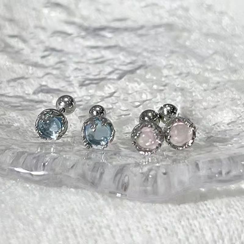 925 เข ็ มเงินสี Moonstone ต ่ างหูสตั ๊ ดผู ้ หญิง Minimalist Design Refined Grace ต ่ างหูคุณภาพสูง