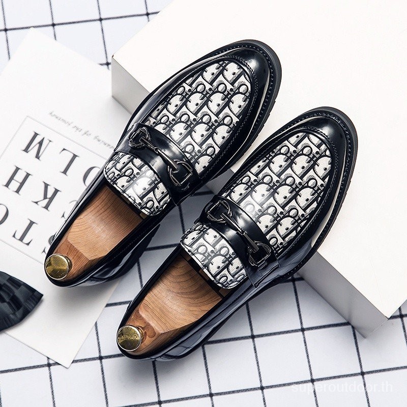 Man Loafers ชุดแต ่ งงานแฟชั ่ นสีขาวสีทึบรอบ Toe Slip-On หนังรองเท ้ าลําลองทุกวัน EPOA