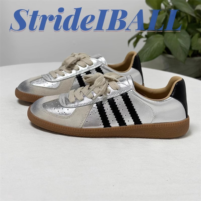 Strideiball รองเท ้ าลําลองสีขาวลําลองสําหรับสตรีย ้ อนยุคคลาสสิกสามบาร ์