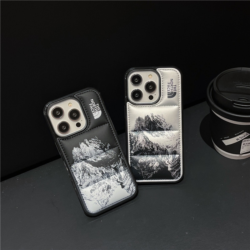North Sketch Mountain FaceFilled Down Jacket 3D Puffer IPhone CaseสําหรับIPhone 11 12 13 14 15 Pro Max 7/8 Plus 13/14 Miniปลอกแฟชั่นผ้าฝ้ายฝาครอบโทรศัพท์นุ่ม