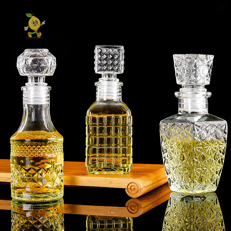 [mozh] 1 ชิ้น 50 มล. โปร่งใสขนาดเล็กที่ว่างเปล่า Spirit Whisky ขวดไวน์มินิแก้วขวดเหล้าพร้อมฝาเกลียวขวดเหล้าวิสกี้ [TH]