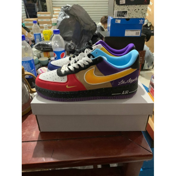 รองเท้ากีฬา Air Force 1 '07 LV8 Low "What The LA" Mandarin Duck พร้อมส่ง