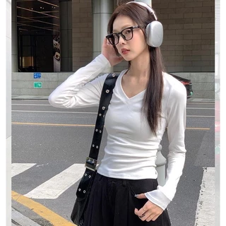Anata พร้อมส่งจากกทม เสื้อยืดทรงซ้อ เสื้อยืดเข้ารูป เสื้อยืดแขนยาวผู้หญิง เสื้อยืดคอวีทรงเข้ารูปสไตล์เกาหลี