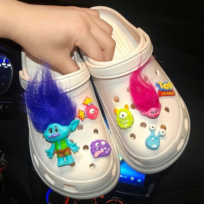 Insสไตล์เดียวกันmagic Elf Monsterน่ารักสาวสวยคู่หลุมรองเท้าหัวเข็มขัดรองเท้าดอกไม้ที่ถอดออกได้ชุด