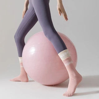 ถุงเท้า pilates ระบายอากาศได้ถึงเหมาะสำหรับโยคะ Cotton non-slip sport socks suitable for yoga