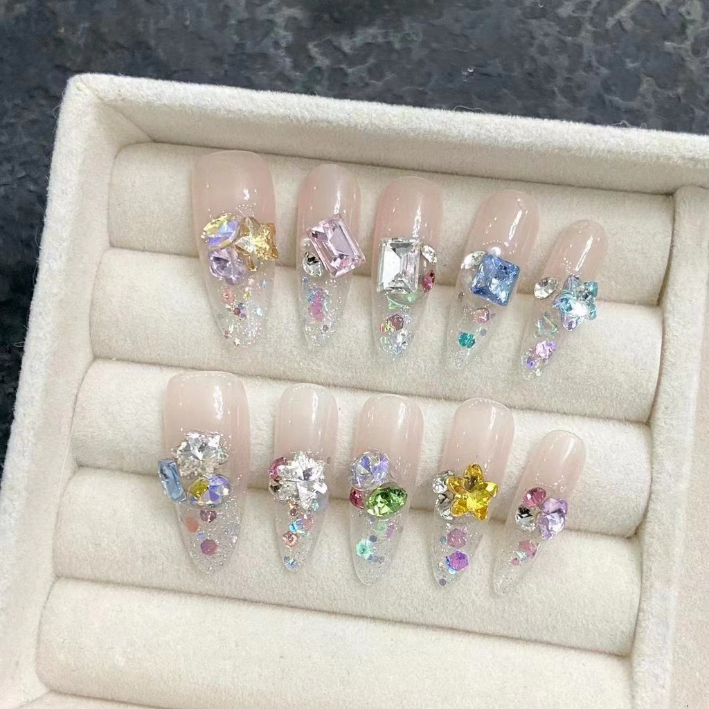 HANDMADEArtificial Nail Almond Candy Soda Color Diamond Dopamine Summer Fake Nail Set พร้อมกาว นํากลับมาใช้ใหม่และถอดออกได้ กดบนเล็บ
