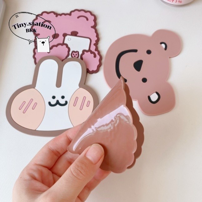 พร้อมส่งจากไทย แผ่นซิลิโคนรองแก้วลายการ์ตูน กันลื่นขนาด 8x9 ซม. แผ่นรองแก้วน้ำ ที่รองแก้ว