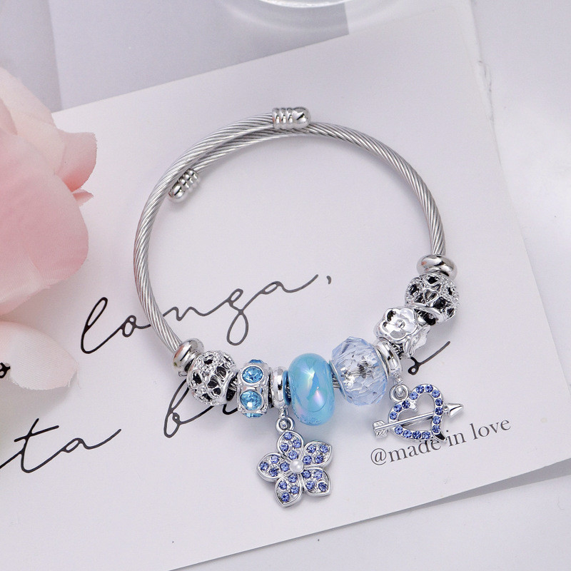 Xiaoboacc สแตนเลสสตีลเพชรดอกไม้สร้อยข้อมือผู้หญิง Charm Love จี้กําไลข้อมือเครื่องประดับ