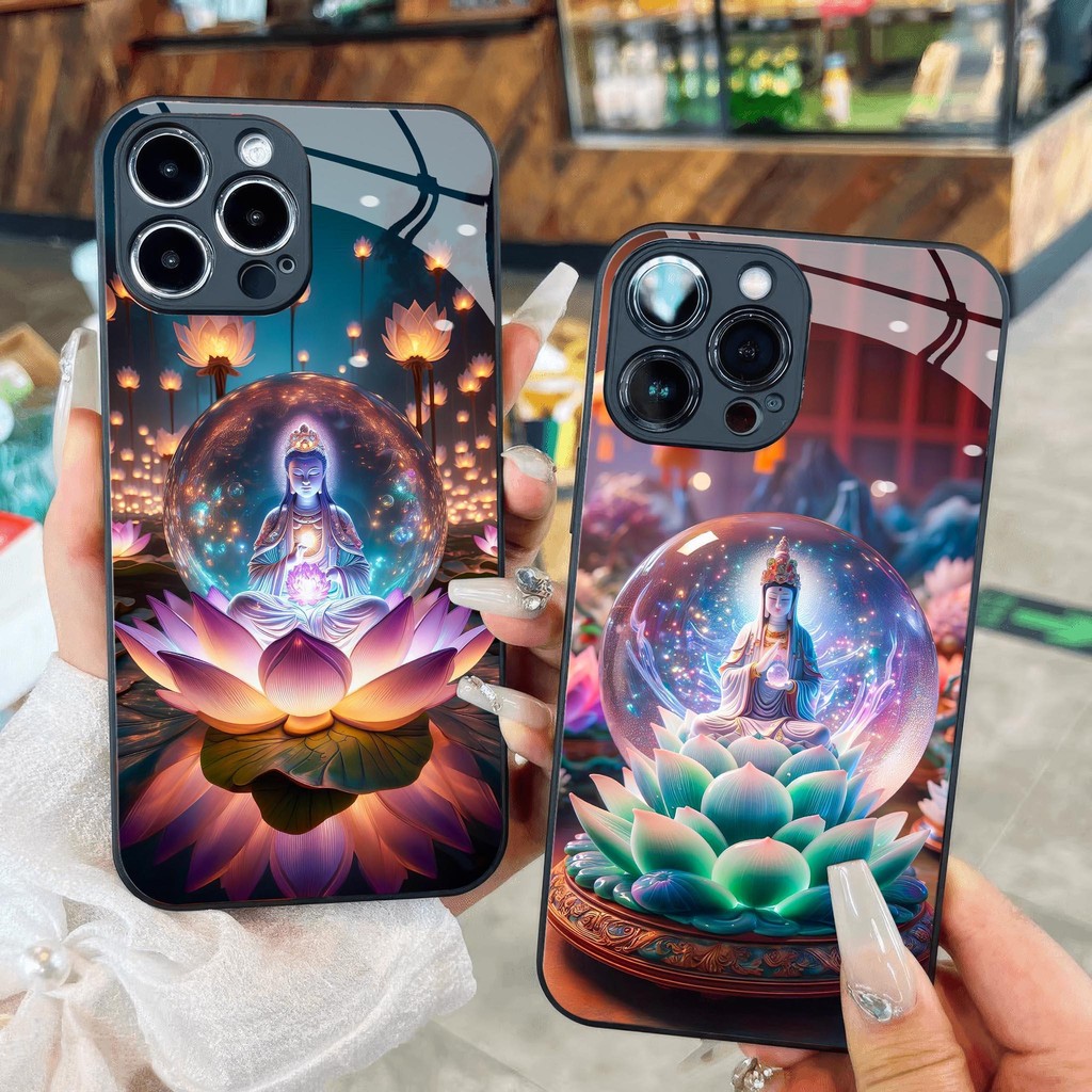 เคสกระจกสําหรับพระโพธิสัตว์นั่งบัวด้านหลังมีลูกบอลพระพุทธรูปสําหรับ iPhone 16 15 14 13 12 11 8 7 6 6