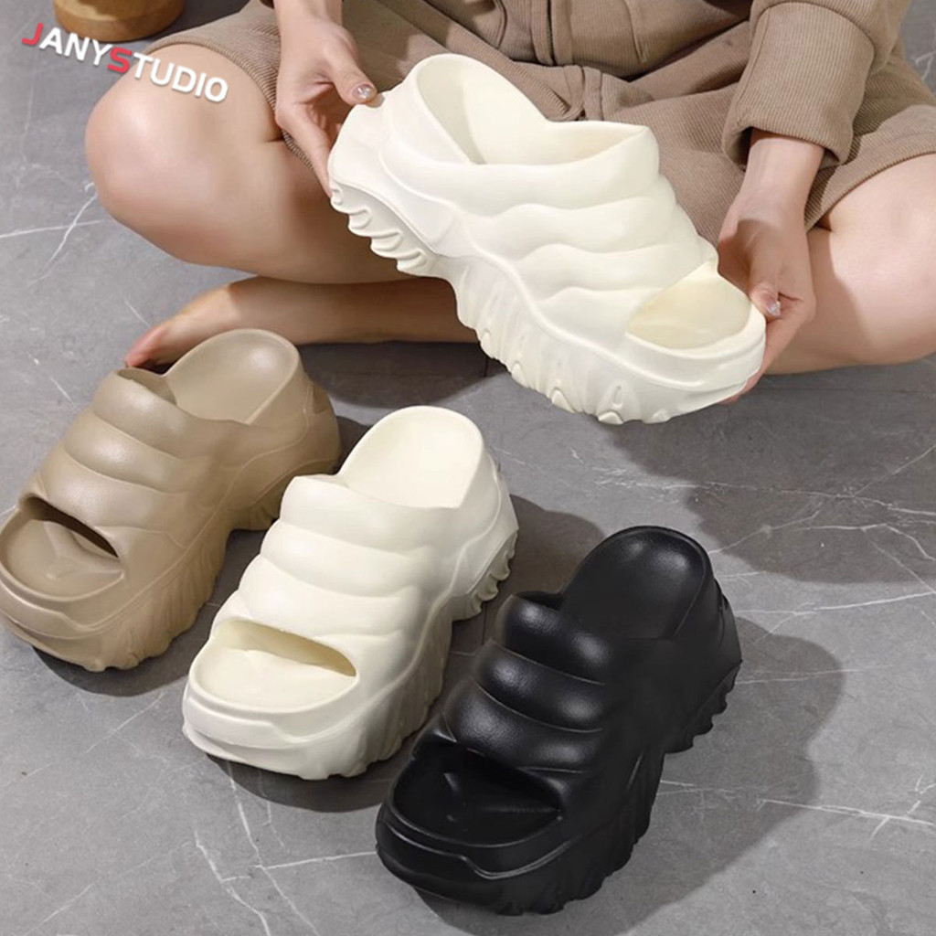 รองเท้าผู้หญิงส้นหนา สไตล์ใหม่ ใส่สบายสำหรับฤดูร้อน
