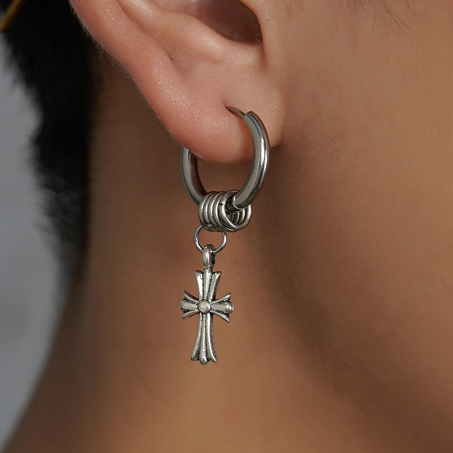 1 Pc Punk Chrome Hearts สแตนเลส Cross Letter ต ่ างหูสําหรับผู ้ ชายและผู ้ หญิง Hip Hop คลิปต ่ างหู