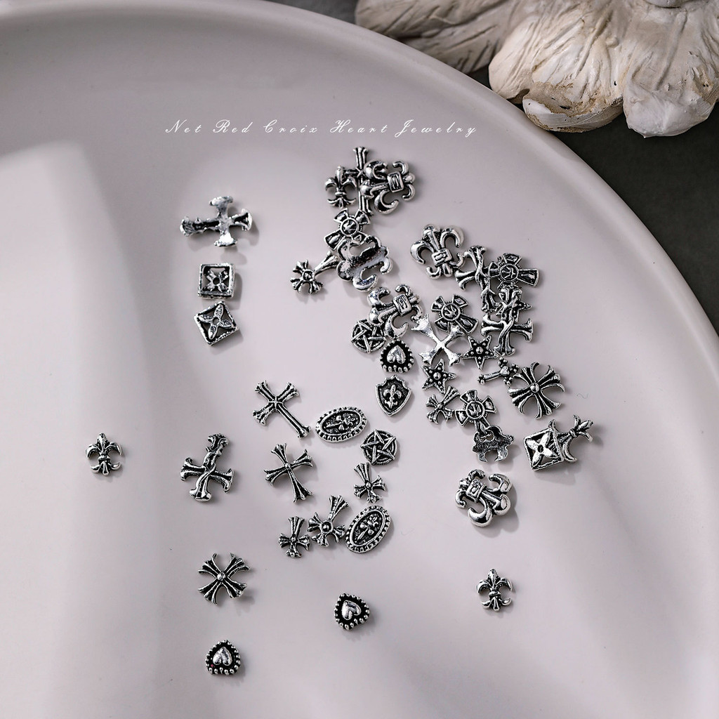 10 ชิ้นชุดแต่งเล็บ Retro Crow Heart เครื่องประดับ Punk สไตล์ Cross Silver Dark สไตล์โลหะเล็บอุปกรณ์เสริม