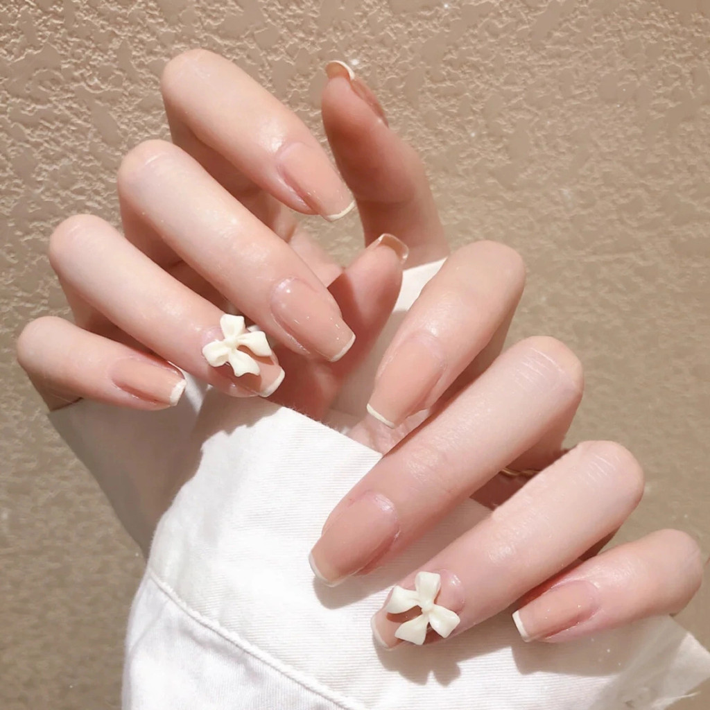 24pcs3D Rhinestone เล็บปลอม,เล็บปลอมส่วนบุคคลหินฝังปลอมมือ DIY Art Deco พร้อม Time Saver กาว Faux Pearls และ Bow