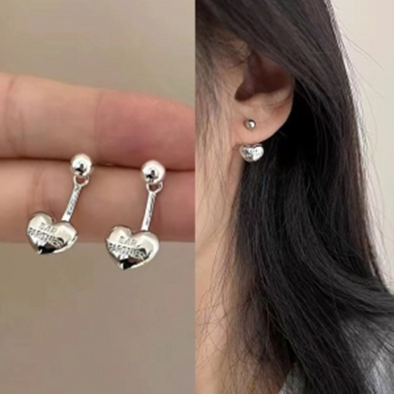 2024 Silver Love Heart ต่างหูแฟชั่นหญิง All-Match กลับแขวนต่างหู