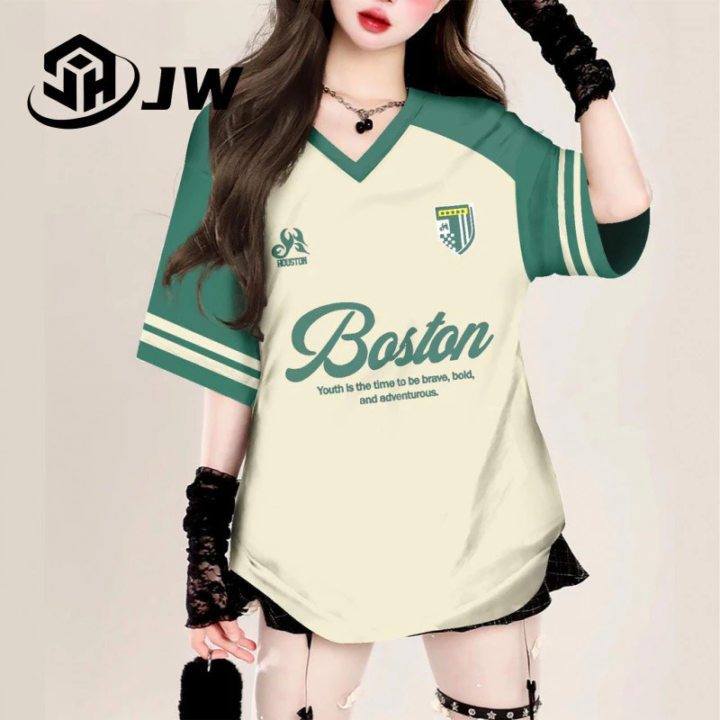 2025 เสื้อกีฬาแขนสั้นคอวีหวานแฟชั่นใหม่ เจอร์ซีย์น่ารักสำหรับเด็กผู้หญิง สไตล์เกาหลี แฟชั่นแห้งเร็ว น้ำหนักเบา สบาย คู่แขนสั้น สไตล์ฮิปฮอปหลวม ผ้าแฟชั่นสตรีท สไตล์เกาหลี ยูนิเซ็กซ์ เสื้อฟุตบอลหลวมขนาดใหญ่ เสื้อยืดกีฬาผู้หญิง thumbnail 10