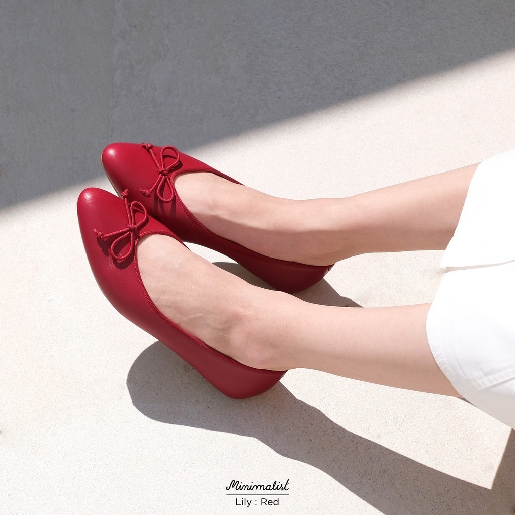 𝐌𝐈𝐍𝐈𝐌𝐀𝐋𝐈𝐒𝐓 รองเท้าหนังแท้ รุ่น Lily (Red) มีซัพพอร์ต พื้นไม่บาง