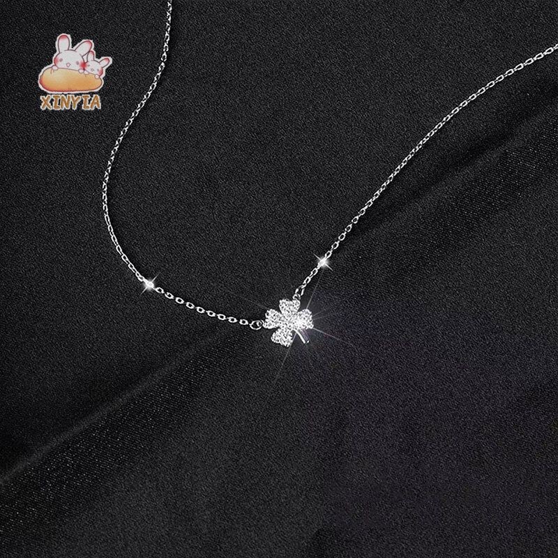 🔥XINYIA🔥สร้อยคอจี้โคลเวอร์สี่แฉกประดับคริสตัลหรูหรามากเครื่องประดับสำหรับผู้หญิงพร้อมส่งเหมาะกับของขวัญวันเกิด.COD