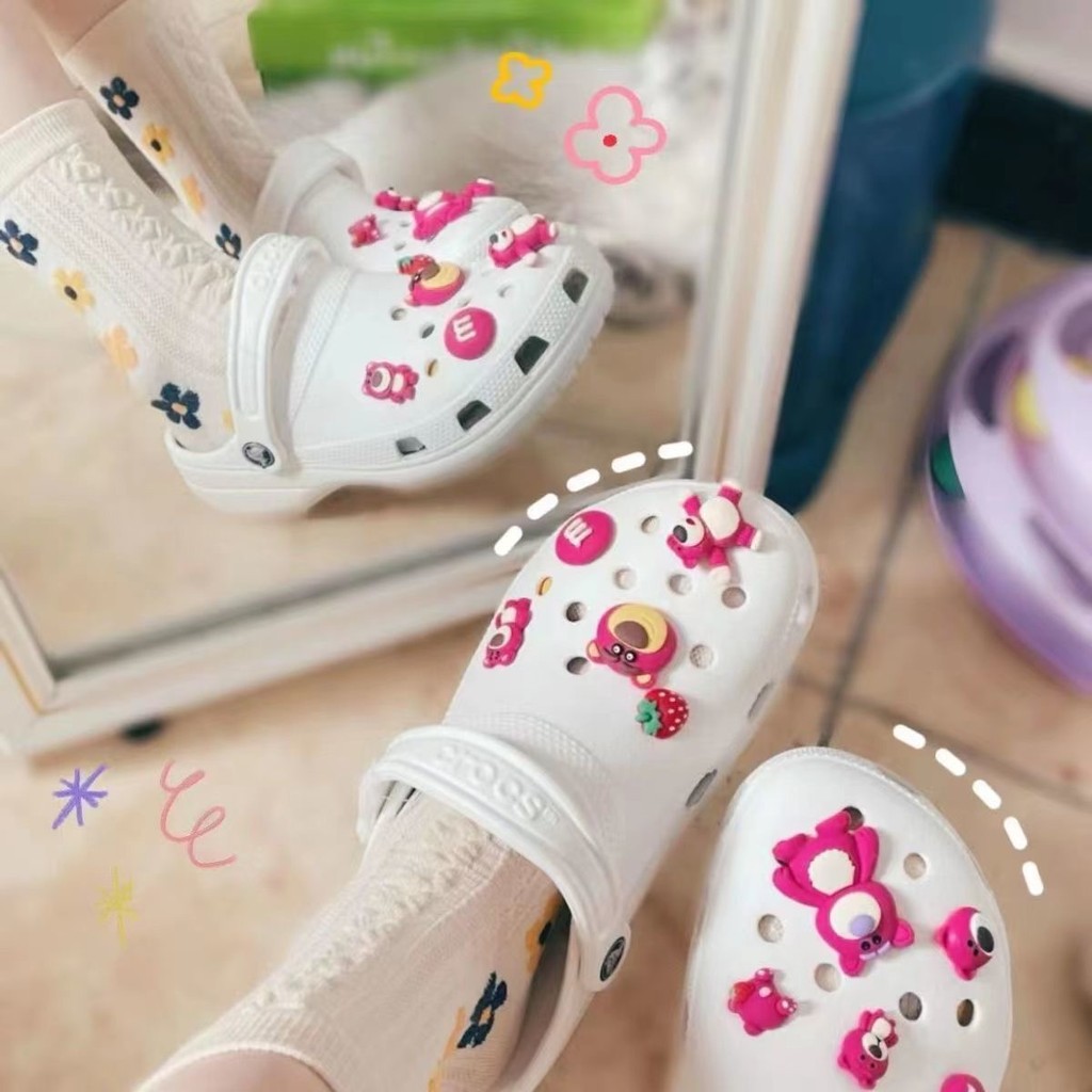 ชุดจระเข้ Jibbitz ใหม่ อุปกรณ์เสริมรองเท้ารูดอกไม้ การ์ตูนน่ารัก DIY อุปกรณ์เสริมหัวเข็มขัดรองเท้าแสนสนุก crocs charm