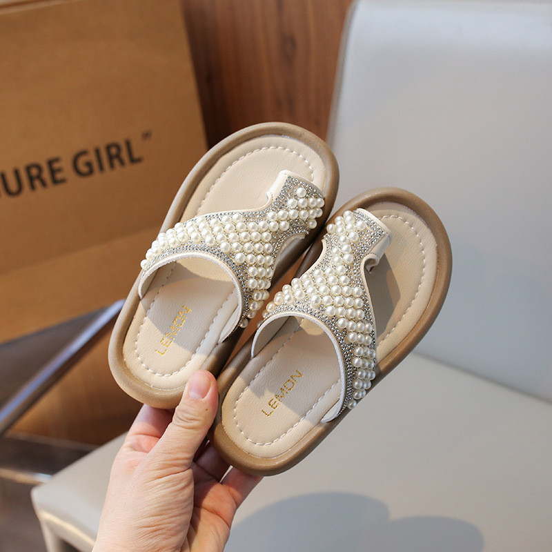 รองเท ้ าแตะเด ็ ก 2024 ฤดูร ้ อนใหม ่ เด ็ กผู ้ หญิงรองเท ้ าแตะ Pearl Rhinestone เกาหลี Edition ชุดนิ ้ วรองเท ้ าแตะเด ็ กกลางแจ ้ งลื ่ น