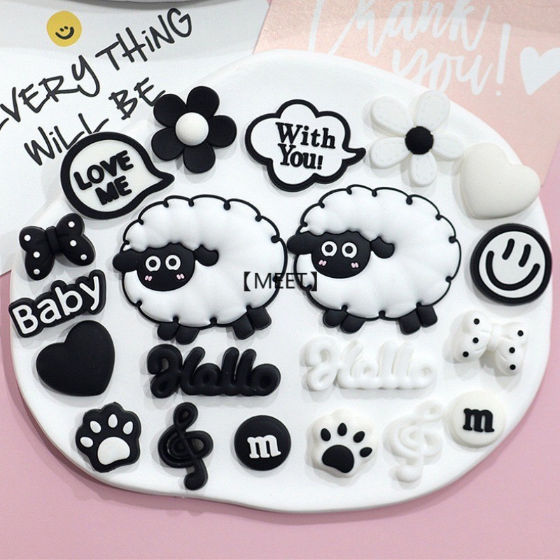 [ Meet ] 10pcs/pack การ ์ ตูนแกะน ้ อยกาวนุ ่ ม DIY เครื ่ องประดับอุปกรณ ์ เสริมเคสโทรศัพท ์ ฉนวนกันความร ้ อนถ ้ วยน ้ ําตกแต ่ ง Patch PVC กาวนุ ่ มชุดอุปกรณ ์ เสริม