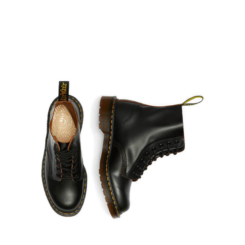 Dr. Martens รุ่น Made in England Vintage 1460 รองเท้าบู๊ทหนัง - สีดำ