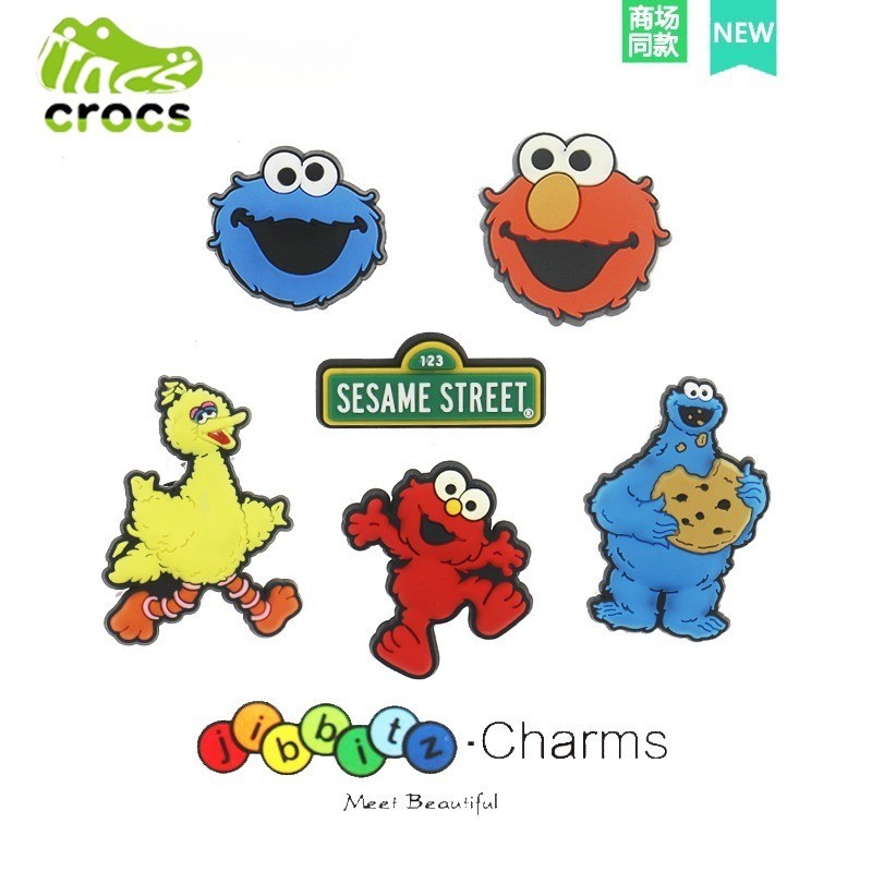 Jibbitz crocs crocs รองเท ้ าดอกไม ้ ใหม ่ crocs รองเท ้ าหัวเข ็ มขัด Carlo Chi อุปกรณ ์ ตกแต ่ งรองเท ้ าน ่ ารักการ ์ ตูน jibbitz Sesame Street
