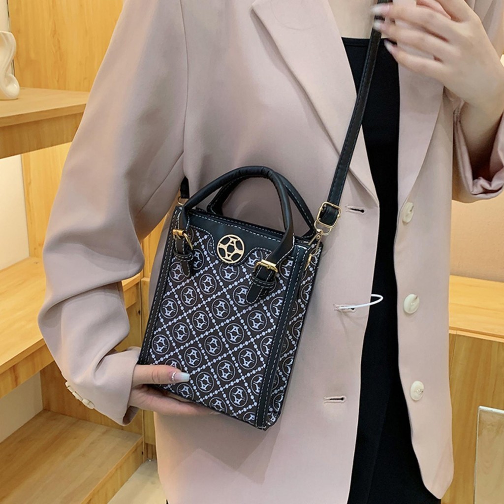 【พร้อมส่ง】Miss Bag Fashion กระเป๋าสะพายข้างผู้หญิง สไตล์เกาหลี สินค้ามาใหม่ 2024
