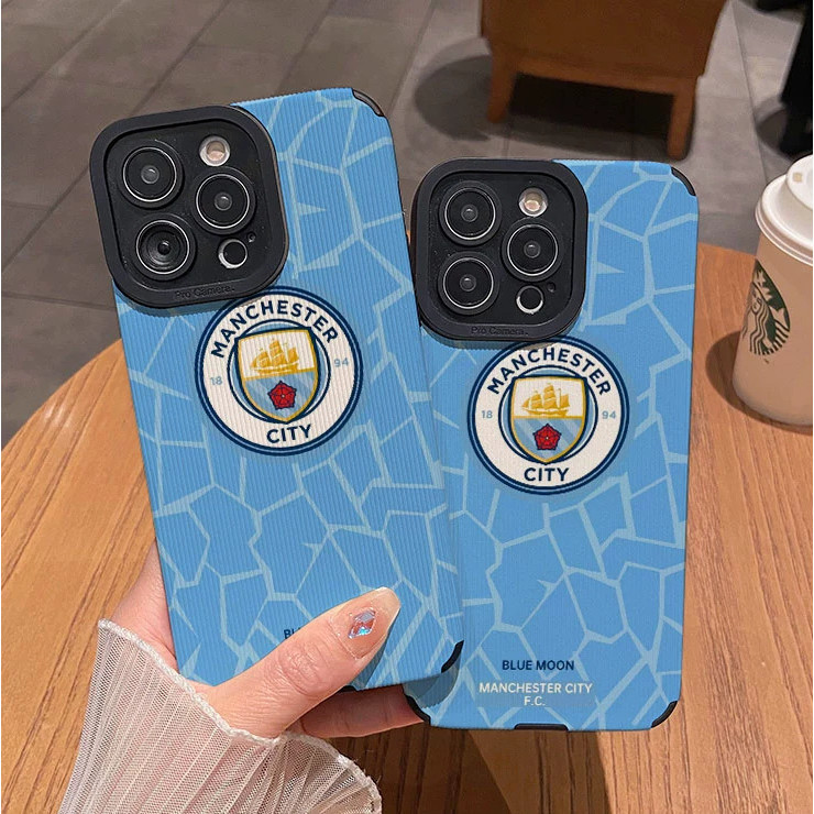 เหมาะสําหรับ ไอโฟน15มือโปร เคสโทรศัพท์ 13/12 ฟุตบอลแชมเปี้ยนส์แมนซิตี้ไอคอนที่ไม่ซ้ํากันนุ่มกรณีแอปเปิ้ล15โปรแม็กซ์กรณีโทรศัพท์13มือโปรที่ไม่ซ้ํากันสร้างสรรค์ศิลปะความรู้สึก11แมนคลับรวมทุกอย่างกรณีส