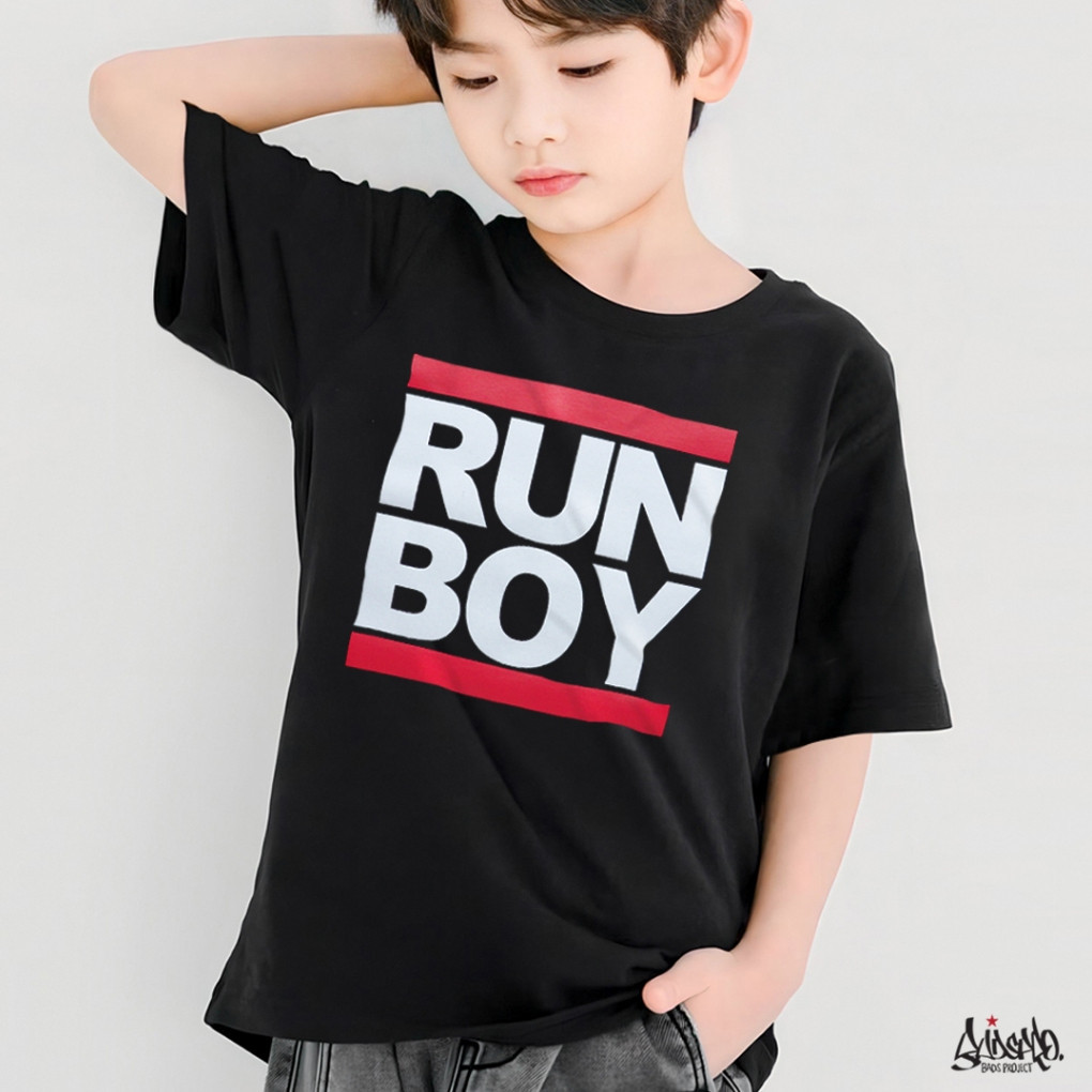 เสื้อยืดเด็ก Cotton เสื้อยืดเด็ก Oversize รุ่น RunBoy สีดำ ขาว แนวสตรีท Boy&Girl เด็กผู้ชาย หญิง Kol