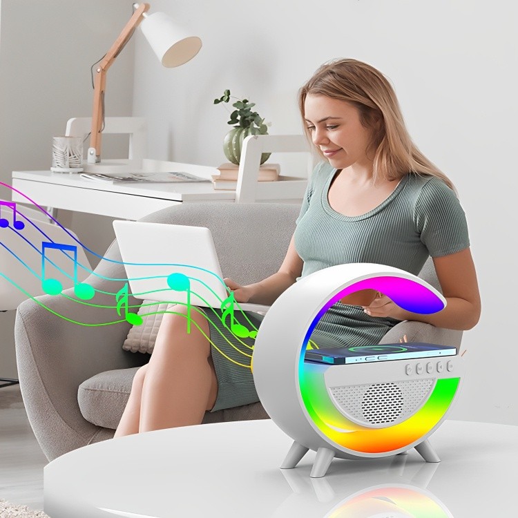 ลําโพงบลูทูธ 4in1 พร้อมโคมไฟ LED และนาฬิกาปลุก RGB ที่ชาร์จแบบไร้สายบรรยากาศ