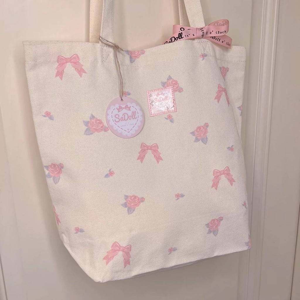 กระเป ๋ าถือลายดอกไม ้ กระเป ๋ าสะพายไหล ่