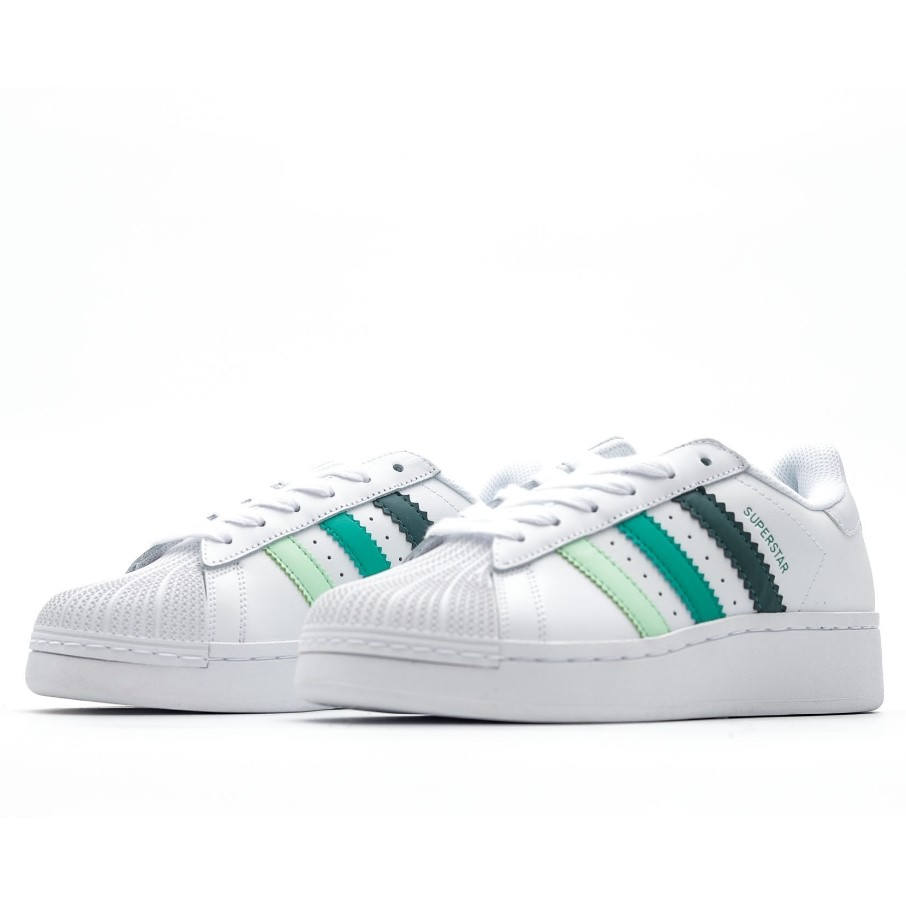 รองเท้าผ้าใบ Adidas Originals Superstar XLG สีขาว Collegiate Green IF9121
