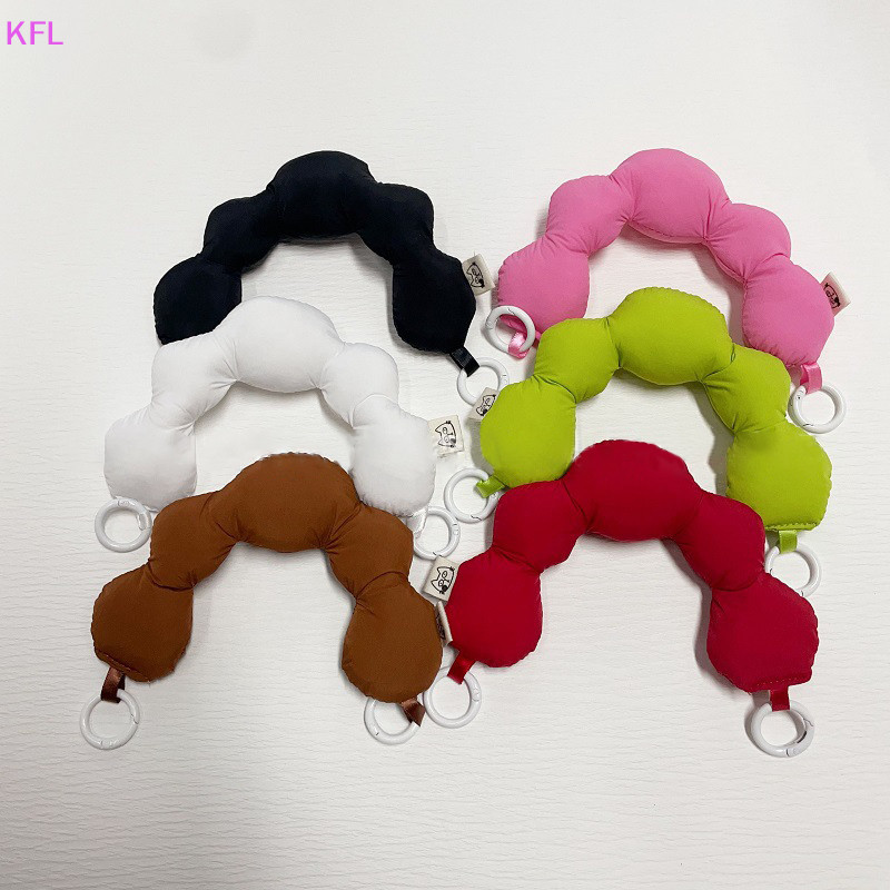 (KFL) เกาหลีน่ารัก 3D Cloud Down Jacket Puff สายรัดข้อมือโทรศัพท์ผ้าใบสร้อยข้อมือ Matte ขายร้อน
