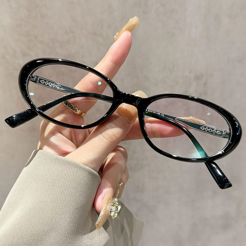 แว่นตาอ่านหนังสือกรอบรูปไข่ขนาดเล็กสําหรับผู้หญิงแว่นตาแฟชั่นป้องกันแสงสีฟ้าความละเอียดสูง