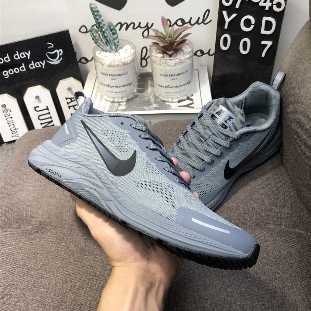 Nike Zoom winflo 9x moon Lounge รองเท้าเลาจ์