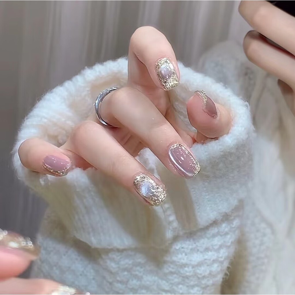 สีชมพู บูชิลาติ ยอดนิยมที่ทําด้วยมือสวมใส่เล็บสั้นแมวตาเล็บยูวีเล็บเคล็ดลับผลิตภัณฑ์สําเร็จรูปขายส่งอารมณ์สีขาว