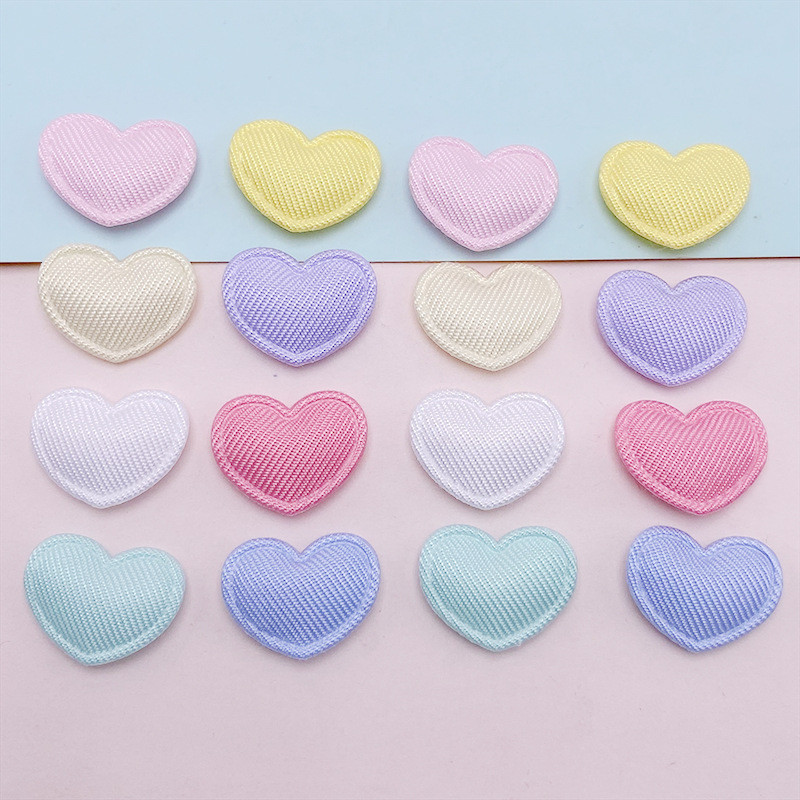 50 ชิ้น/ล็อต 17*15 มม.เบาะ Glitter ผ้าหัวใจ Appliques สําหรับ DIY หมวกเสื้อผ้ากางเกงขายาวอุปกรณ์เย็บผ้า Headwear ตกแต่งแพทช์