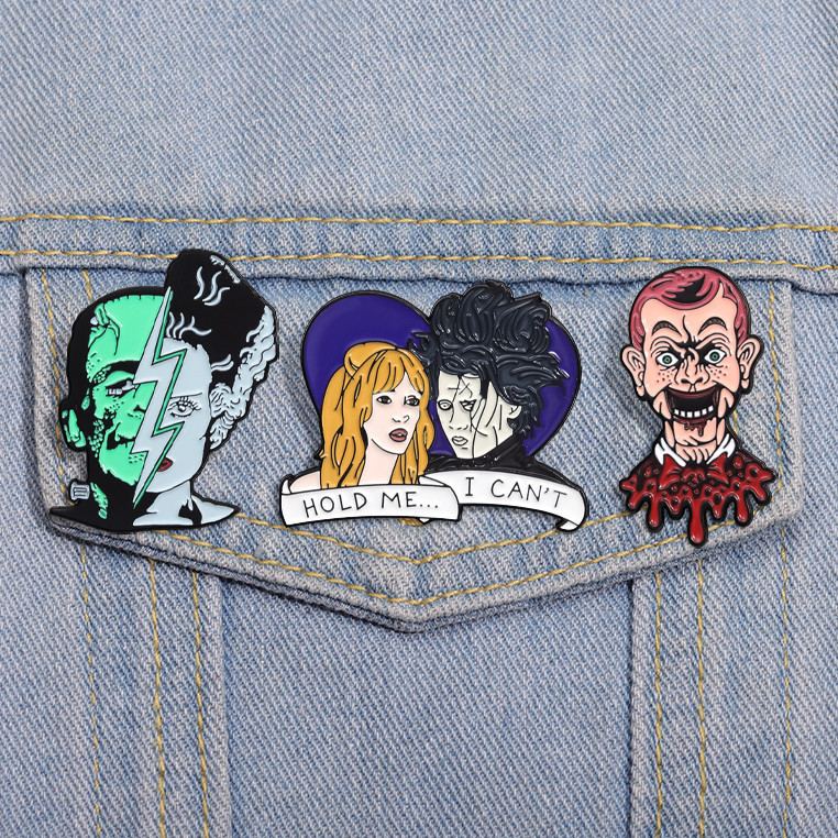 ภาพยนตร์สยองขวัญตัวละครการ์ตูนเข็มกลัด "Eward Scissorhands" "Frankenstein" ป้ายโลหะเสื้อผ้าLapel Pinเครื่องประดับอุปกรณ์เสริมของขวัญ