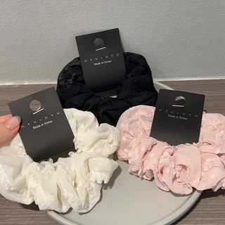 2024 แฟชั่นสีทึบผ้ากอซลูกไม้ Scrunchy Hair Tie