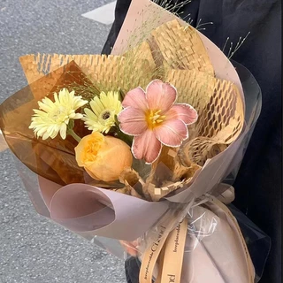 (พร้อมส่ง)กระดาษรังผึ้ง กระดาษสำหรับห่อช่อดอกไม้ ประดาษห่อของขวัญ อุปกรณ์DIY ขนาด50ซม.*10หลา(9เมตร)/ม้วน