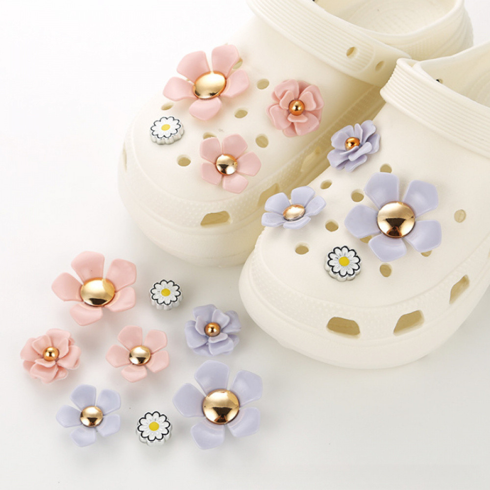 Sense of advanced ดอกไม้ 8 ชิ้น/เซ็ต Cross jibz Hole รองเท้า Charm อุปกรณ์เสริมรองเท้าแตะ DIY ตกแต่งหัวเข็มขัดสําหรับ croc