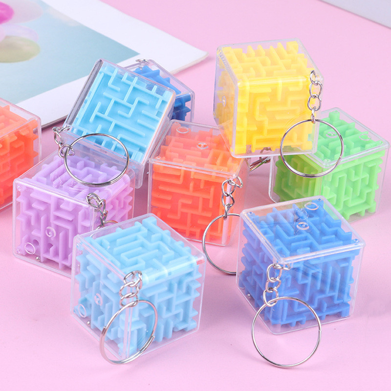 1 ชิ้น Creative Square Roll-On Labyrinth Key แหวนของเล่นเพื่อการศึกษาสําหรับเด็ก YL334