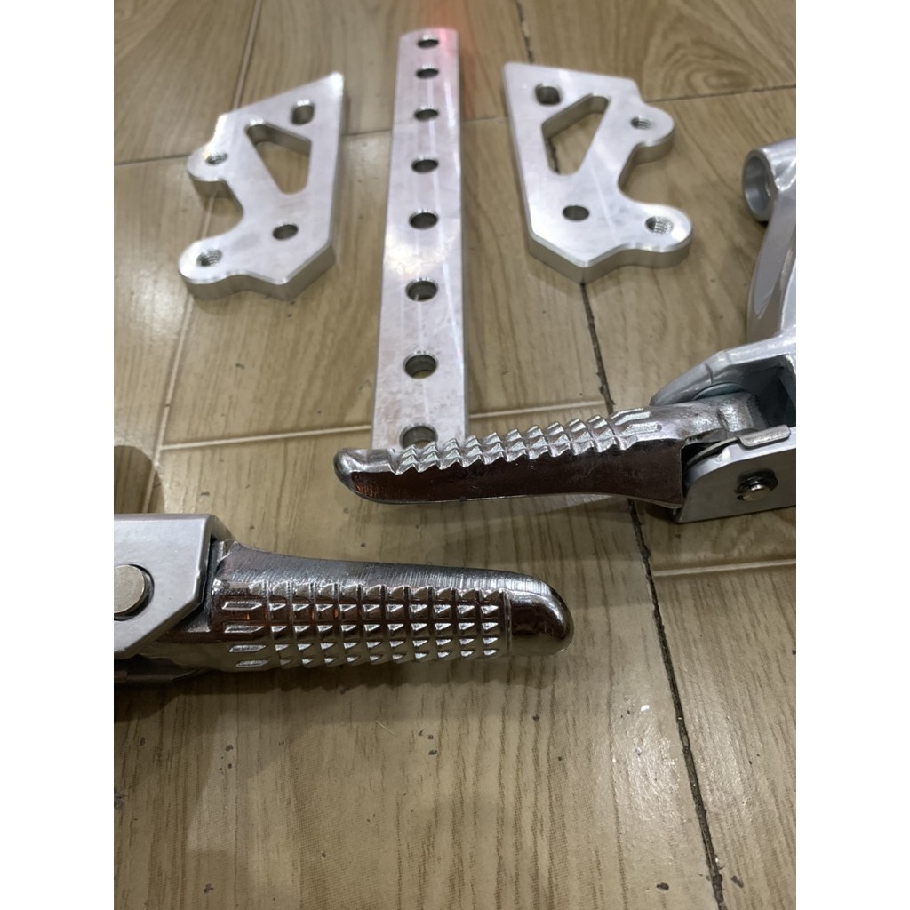 พักเท้าหลัง Exciter 150 raider